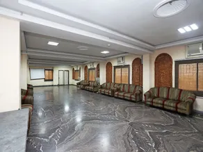 OYO 24149 Flagship Kamala Inn VIP Road - Image 2