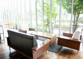 Hotel Day by Day - Image 2