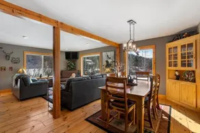 Whistle Post Inn / Indoor 'glamping' at its Best! Sleeps 12 5 Min to Town! - Image 5