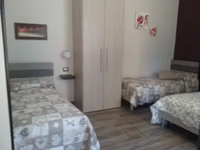 Nei Pressi Del Porto - Image 5