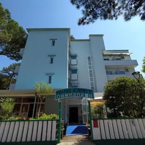 Hotel Capri - Image 3