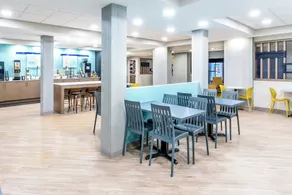 La Quinta Inn & Suites by Wyndham Richmond - Kings Dominion - Image 3