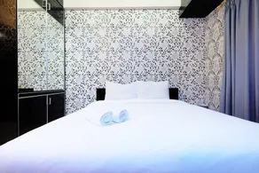 Artistic Studio Sunter Park View Apartment - Image 4