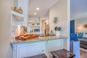 Dog-Friendly Condo Steps from the Village with Balcony WiFi & Gas Fireplace - Image 4