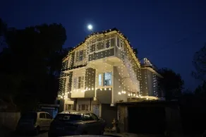Hill Side Inn By Purple Tree Villa - Image 5