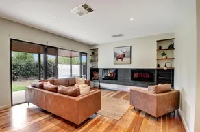 Banksia House - 5 Bedroom 2 bathroom home with pool and large yard. - Image 2