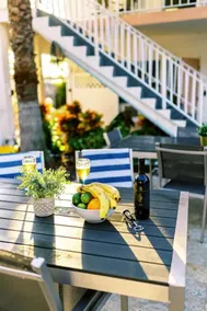 Beachside Gardens - Image 4