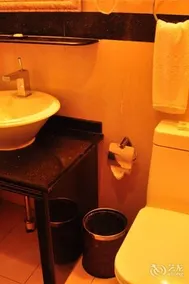 Yak Hotel - Image 4