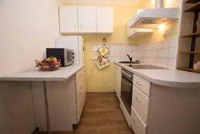 Convenient Central Apartment - Image 4