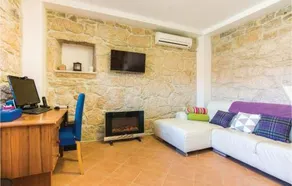 Three-Bedroom Holiday Home In Krusevo - Image 2
