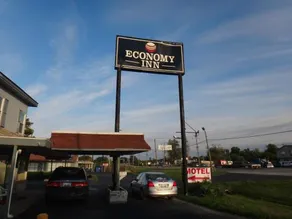 Economy Inn Granite City - Image 3