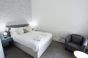 Sea Lynn Guest House - Image 3