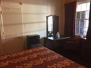 Budget Inn Downtown Mobile - Image 2