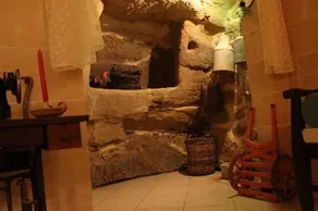 Ta' Sant' Antnin Farmhouse - Image 3
