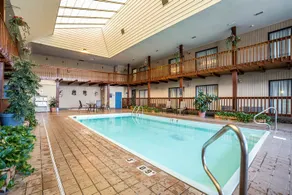 Quality Inn - Image 5