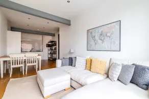 Trendy Elephant and Castle Home - Image 4