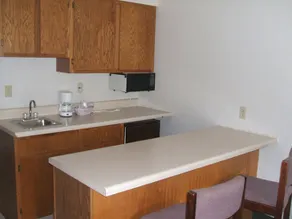 Scottish Inns & Suites Springdale - Image 3