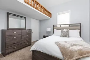 Modern 3BR | Amazing Location | Highly Walkable! - Image 5