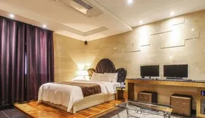 Blixx Hotel - Image 2