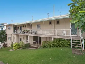 Snapper Rocks Studio Number 10 - Studio style accommodation - Easy walk to beaches, clubs, cafes, restaurants and shopping, Coolangatta, Rainbow and Tweed Heads - Image 3