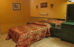 Hialeah Motel - Image 5