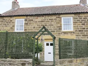 2 Church Cottages Scarborough - Image 2