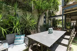 3 Bedroom House With Large Courtyard & City Views - Image 5