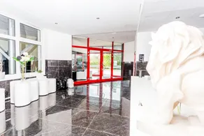 Tif Hotel & Restaurant - Image 2