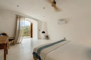 The White Lodge - Image 5