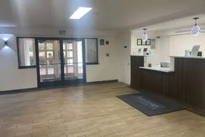 Travelodge by Wyndham Tuscaloosa - Image 4