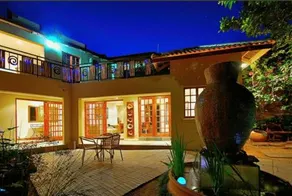 Amakoekoe Guest Lodge - Image 5