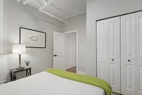 Sleek and Cozy 1BR Apartment - Hartrey G - Image 2