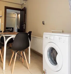 Nea Filadelfia- Spacious Apartment with Garden - Image 3