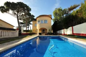 Casa Con Piscina Y Vistas Al Mar A 20 Min Bcn - Image 2