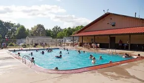 O'Connell's Yogi Bear Studio Cabin 8 - Image 4