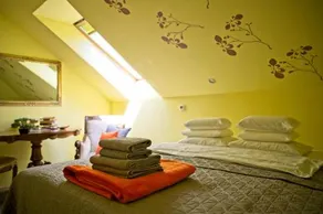 Medison Boutique Bed And Breakfast - Image 5