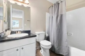 Ferienwohnung mit Pool und Garten - Image 2