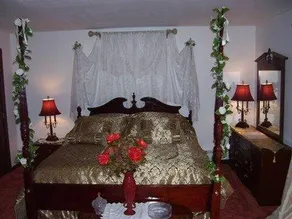 Canyon Crest Lodge - Image 2