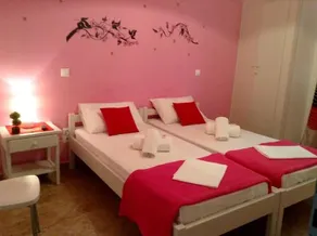 Nikoletta Rooms - Image 5