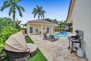 8 Br Villa with Pool & Basketball Court - Image 4