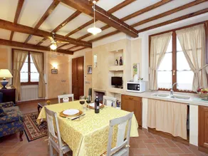Tuscan Style Apartment with View of the Hills - Image 2