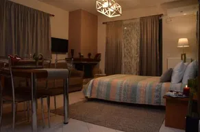 Theoni's Apartments - Image 3
