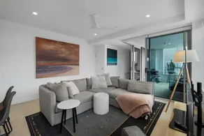 Bilinga Beachfront Luxury at Lana - Image 3