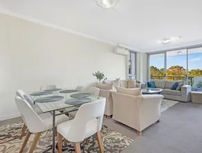 Kozyguru | Westmead | Modern Apt | Near Hospital - Image 2