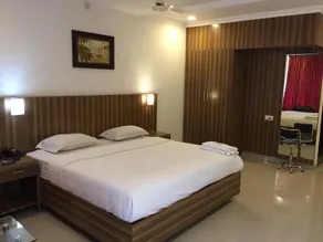 Hotel Green Park Suites - Image 4