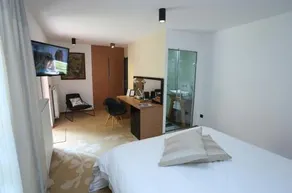 Henrik Rooms & Apartments - Image 4