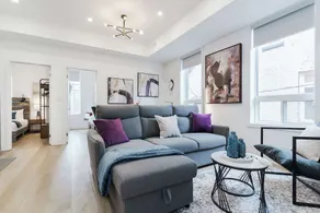 Elegant Suite—Near Kensington Market, Sleeps 8 - Image 3