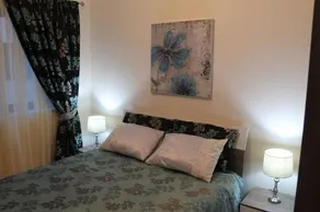 Large Modern Seaside Apartment - Image 2