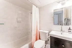 Chic 2BR near Triangle with king beds & pool - Image 5