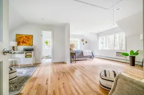 Beautiful Charming Cottage 4 min from Woodstock - Image 3